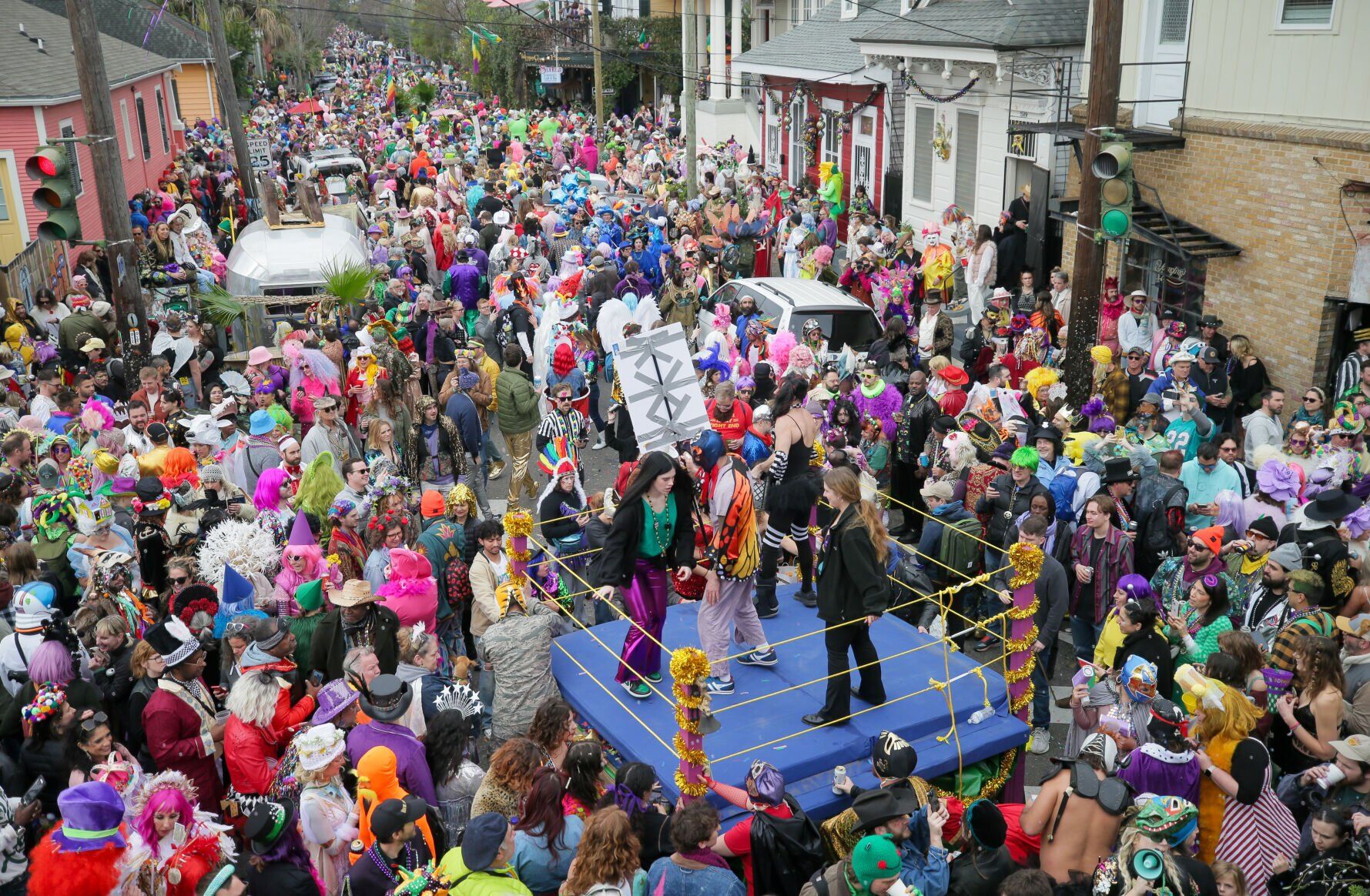 no.costumes.021424.0012.jpg